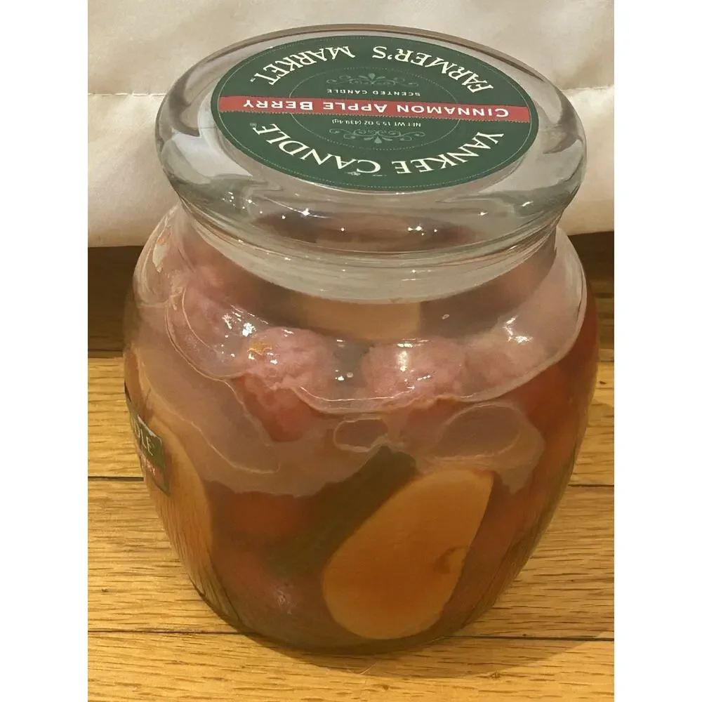 New Yankee Candle Farmer's Market Cinnamon Apple Berry 15.5 oz